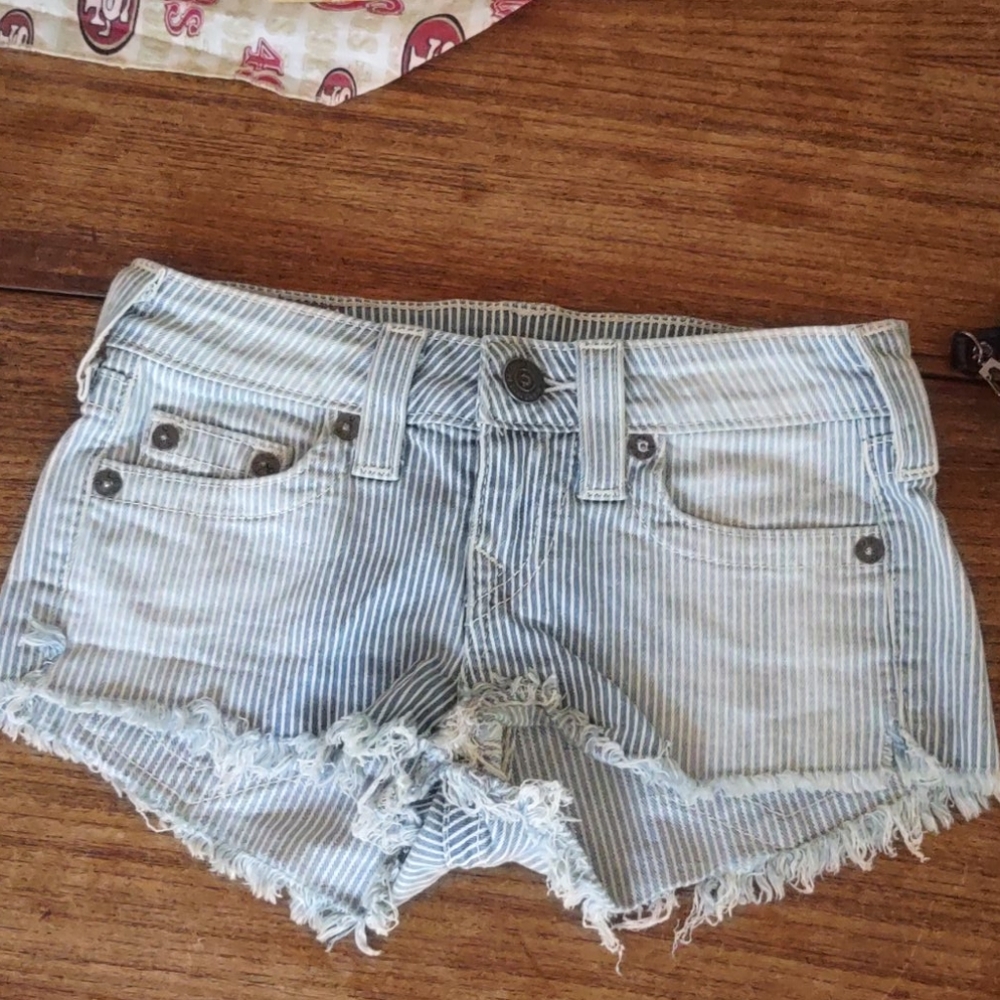 True Religion size 24/0 stripped shorts